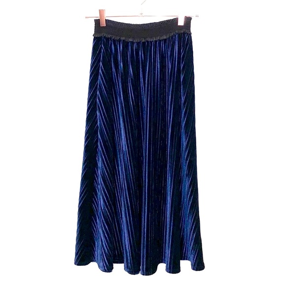 Laundry Shelli Segal Velvet Pleated Maxi Skirt - Picture 2 of 9
